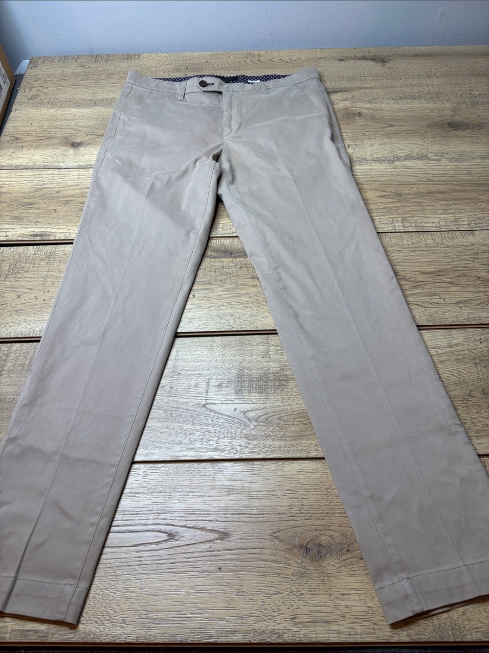 Men’s Ted Baker Slim Fit Chinos in Light Khaki Size 32x30